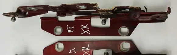 Jaguar XK8 - XKR Tailgate/trunk/boot hinge