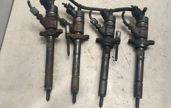 Mini One - Cooper Clubman R55 Fuel injectors set 0445110259