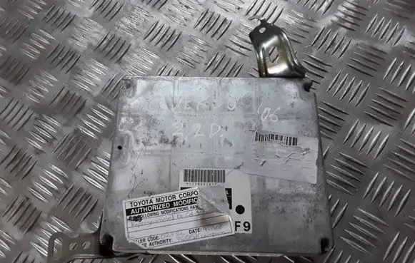 Toyota Corolla Verso E121 Engine control unit/module 30F09600 1758007612 896610F090