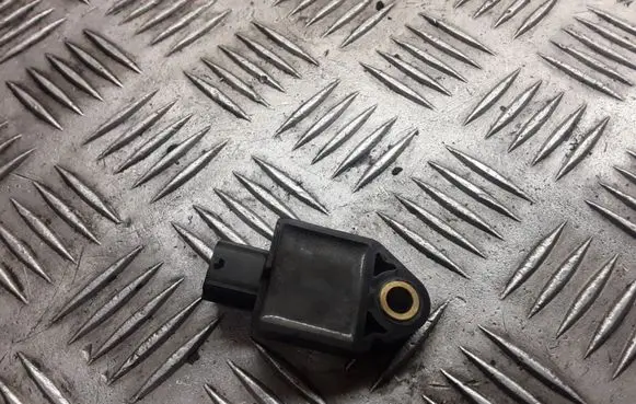 Hyundai Sonata Airbag deployment crash/impact sensor 959202F100