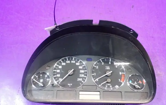 BMW 5 E39 Speedometer (instrument cluster) 8386126