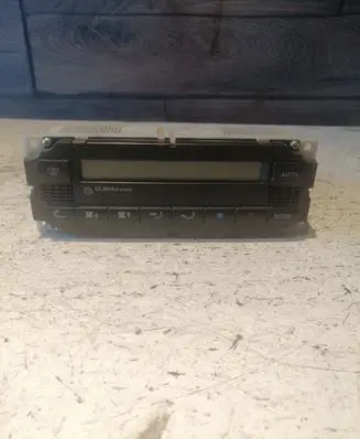 Volkswagen PASSAT B5.5 Climate control unit