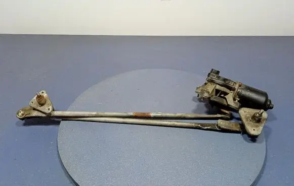 Front wiper linkage and motor