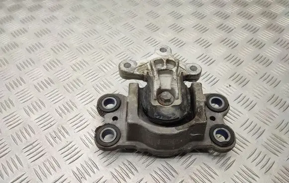 Volvo V70 Engine mount bracket 31262710