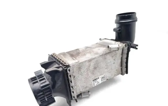 Seat Leon (5F) Intercooler radiator 04E145785 GV20004