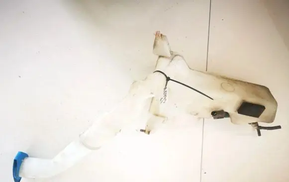 Volkswagen Polo IV 9N3 Windshield washer fluid reservoir/tank 6q0955453n