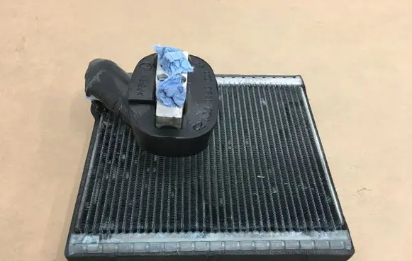 Air conditioning (A/C) radiator (interior)