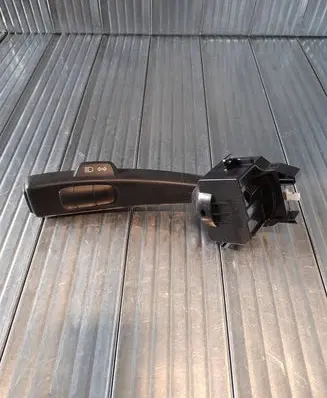 Volvo V50 Indicator stalk 17D770