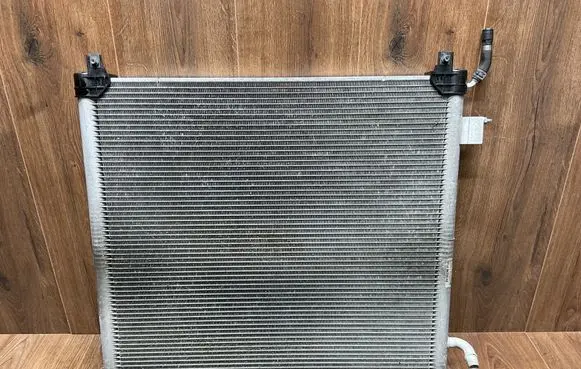 Land Rover Discovery 5 Coolant radiator JPLA19E839AC HPLA8K230AB L25951