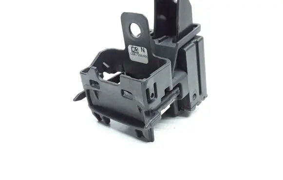 Volvo V40 Ignition lock AH4N15607AE 28227917