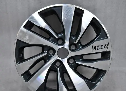 Suzuki SX4 S-Cross R17 alloy rim 