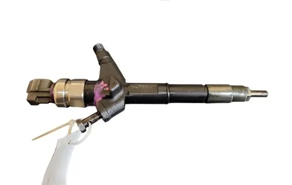 Nissan Primera Fuel injector AW400AW4