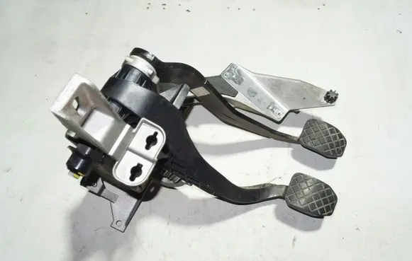 Audi A4 S4 B7 8E 8H Brake pedal 8E2721316B 8E2721117K
