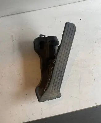 Audi A3 S3 8P Accelerator throttle pedal 1K1721503P 1K1721503F