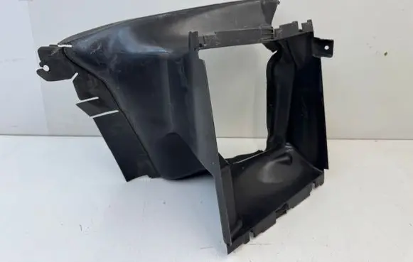 Audi Q7 4M Intercooler air channel guide 4M0145333C