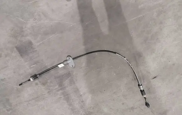 Gear shift cable linkage