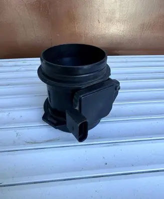 Audi A4 S4 B7 8E 8H Mass air flow meter 06C133471A