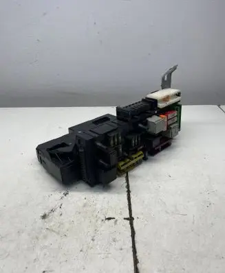Mercedes-Benz E W212 Fuse module 2129005101 2129024301 2129016500