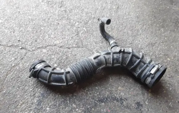 Renault Clio III Intercooler hose/pipe 8200500383