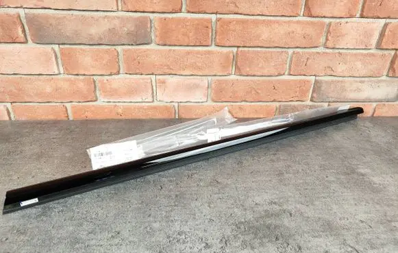 BMW Z4 g29 Front door glass trim molding 8073975 6W17J10 0447921