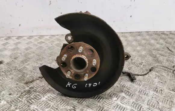Toyota Prius (XW50) Rear wheel hub