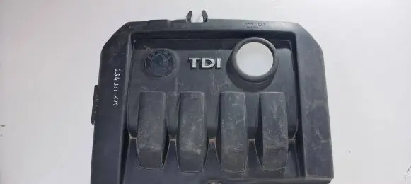 Volkswagen Golf V Engine cover (trim) 03G103925AN 03G103925