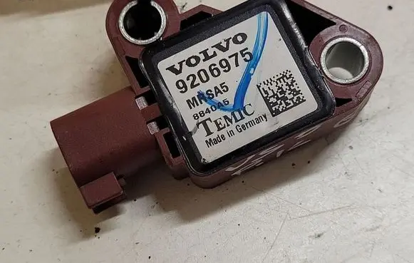 Volvo V50 Airbag deployment crash/impact sensor 9206975