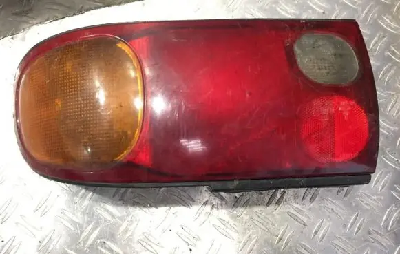 Mitsubishi Lancer Rear/tail lights 0431563r