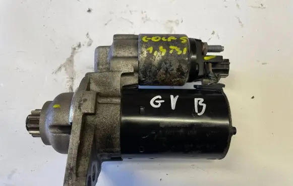 Volkswagen Golf VI Starter motor 0001121408
