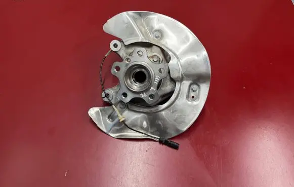 BMW X1 U11 Front wheel hub 6890179