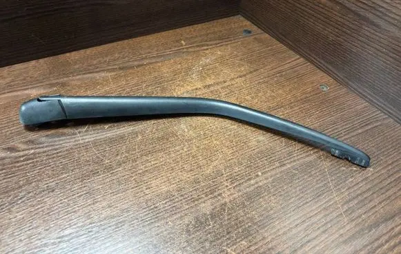Renault Trafic II (X83) Rear wiper blade arm 7700308803