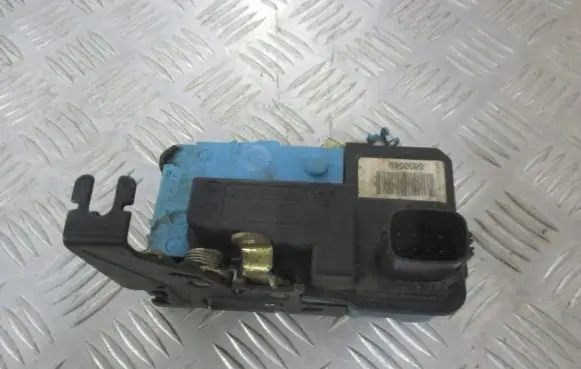 Volvo V70 Front door lock