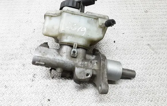 Skoda Octavia Mk2 (1Z) Master brake cylinder 1K1611301C