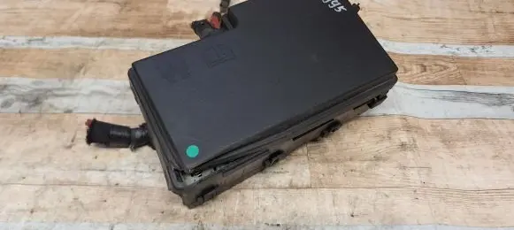 Volvo V50 Fuse box set 8688040 518818000