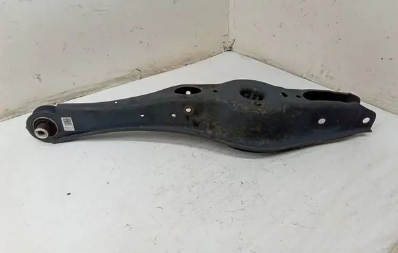 Volkswagen Golf VII Rear upper control arm/wishbone 5Q0505311D