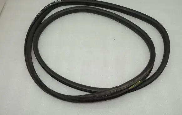 Nissan Navara D40 Rear door rubber seal (on body) 76923EB32A