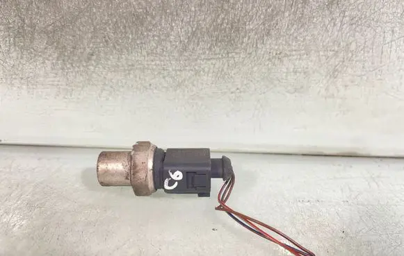 Audi A6 S6 C6 4F Air conditioning (A/C) pressure sensor 
