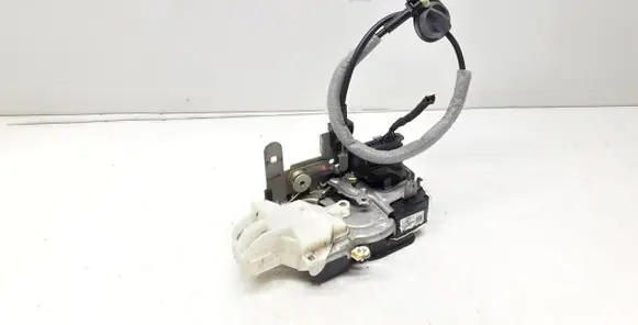 Volvo V40 Front door lock 31301425