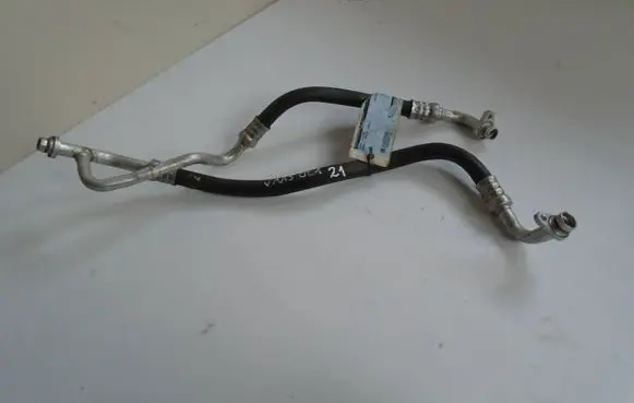 Renault Captur II Air conditioning (A/C) pipe/hose 924543828R