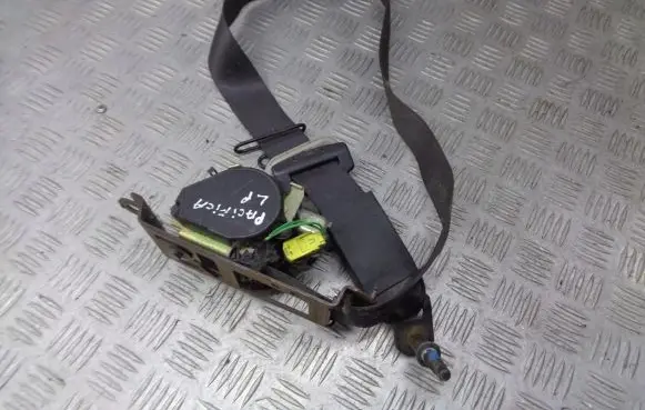 Chrysler Pacifica Front seatbelt