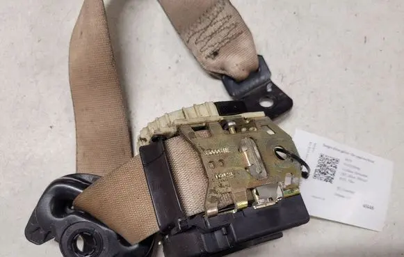 BMW X5 E53 Rear seatbelt 00043594