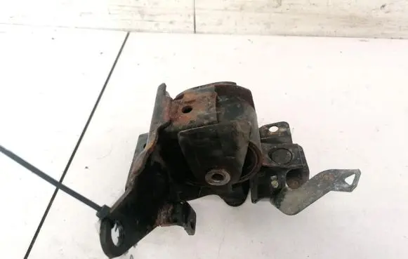 Toyota Corolla E120 E130 Engine mount bracket