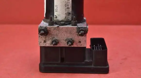 Suzuki Grand Vitara II ABS Pump 65J9