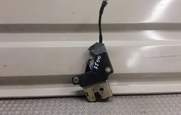 Audi A4 S4 B6 8E 8H Tailgate/trunk/boot lock/catch/latch 8E5827505B