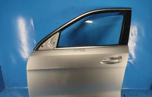 Mercedes-Benz GL X166 Front door A1667200105