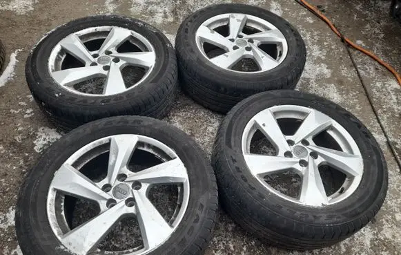 Audi Q3 F3 R18 alloy rim 83A601025H