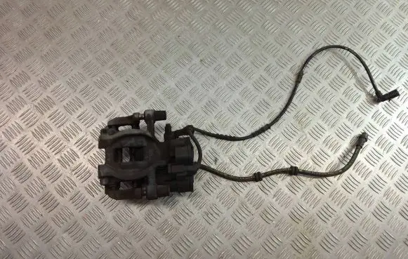 BMW X1 F48 F49 Rear brake caliper 6883027