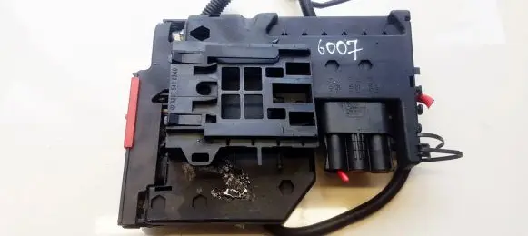 Mercedes-Benz C AMG W204 Fuse box set A2075400340 13720856