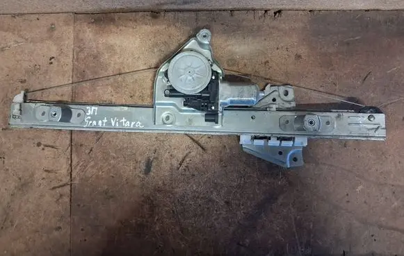 Suzuki Grand Vitara II Rear window lifting mechanism without motor 8343065J00 2621003520