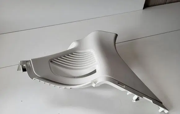 Ford C-MAX II Tailgate/trunk upper cover trim AM51R280C46AFW